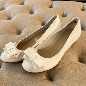 Girls white wedges